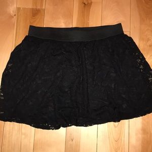 Lace skirt
